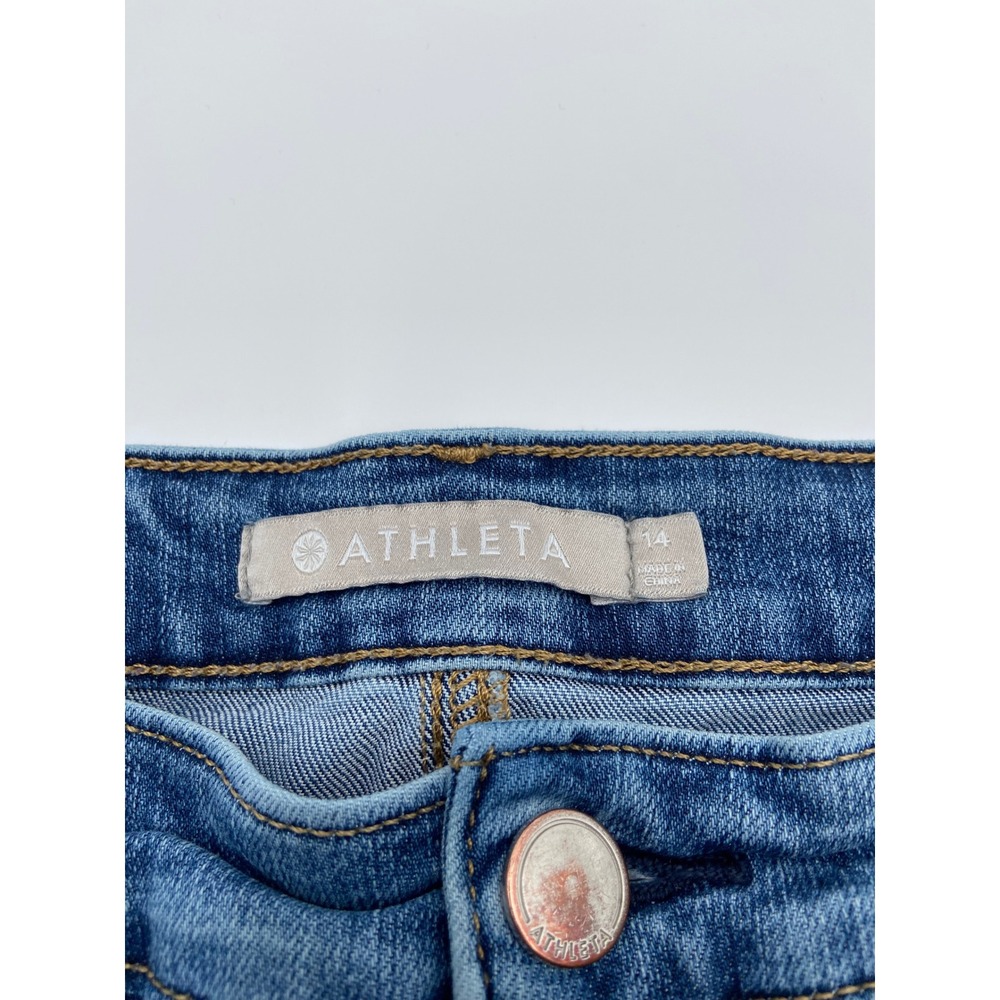 Athleta Sculptek Slim Denim Shorts Blue Lapis Wash Raw Hem 83327 Size 14 - Picture 2 of 10